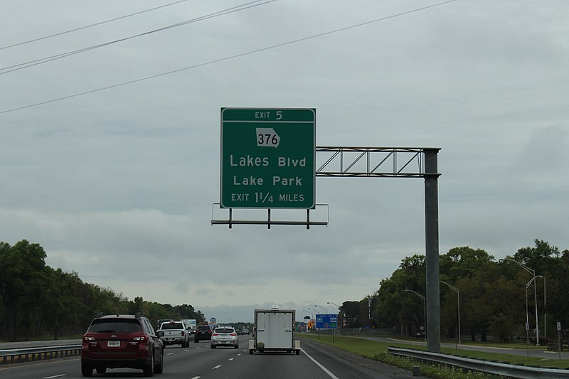 File:Georgia I75nb Exit 5 1.25 miles.JPG