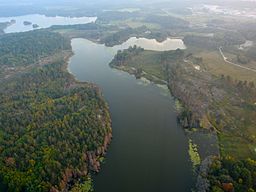 Flygfoto över Glasbergasjön och Uttran.