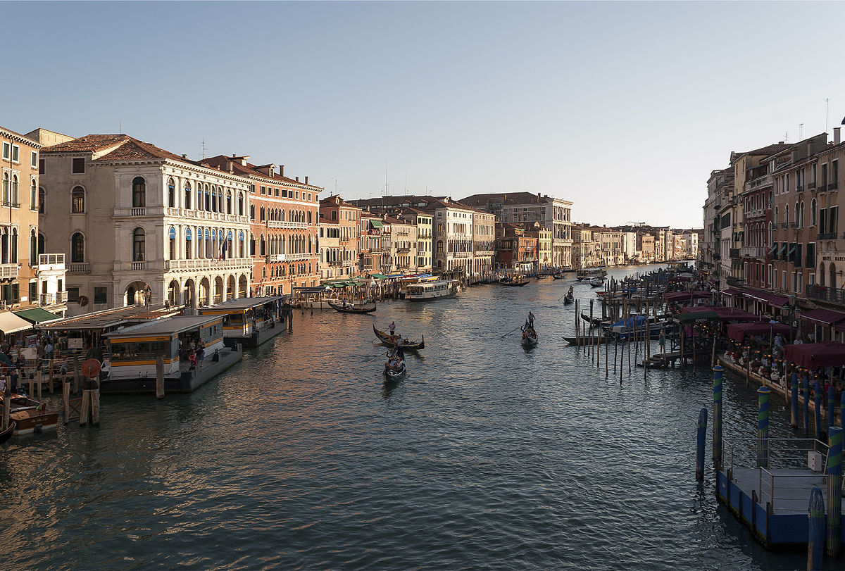 File Grand Canal Venice Italy Jpg Wikimedia Commons