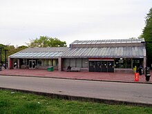 Green Street station headhouse in May 2012 Green Street station from across Green Street, May 2012.JPG