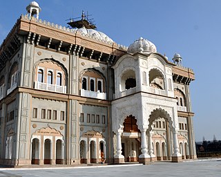 <span class="mw-page-title-main">Sikhism in the United Kingdom</span> Overview of the presence of Sikhism in the United Kingdom