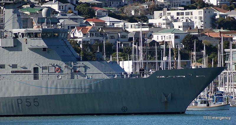 File:HMNZS Wellington on its first visit to Wellington - Flickr - 111 Emergency (12).jpg