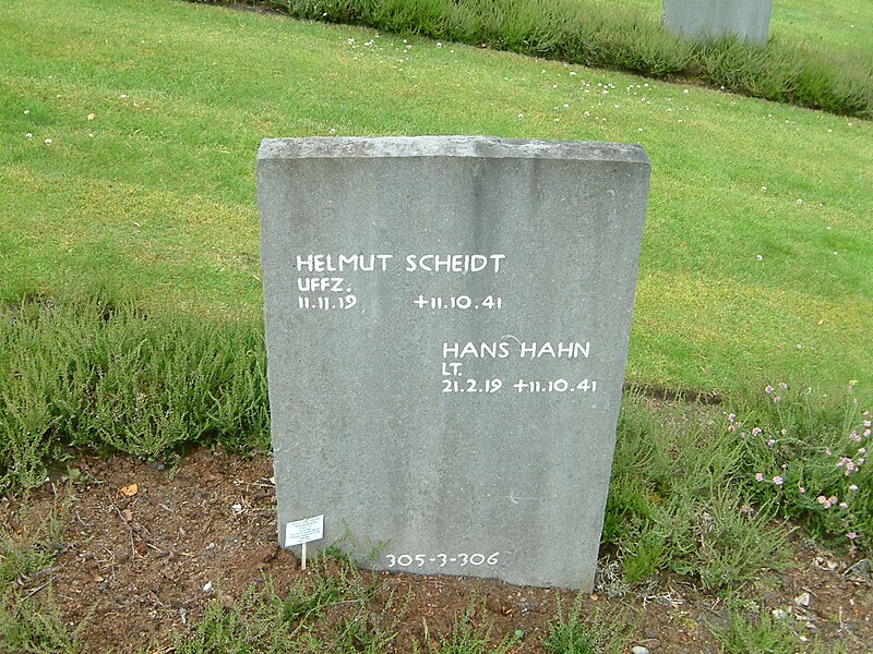 File:Hans Hahn - Helmut Scheidt.JPG