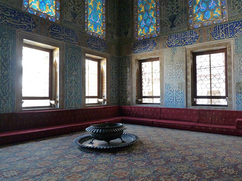 File:Harem (Topkapi Palace) - 2014.10.23 (96).JPG