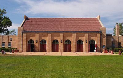 File:Harriet Island Pavilion.jpg