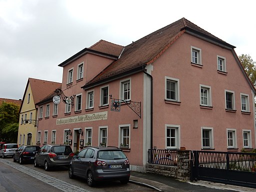 Hauptstraße 18 Zwei Ausleger an Gaststätte DSCN1651