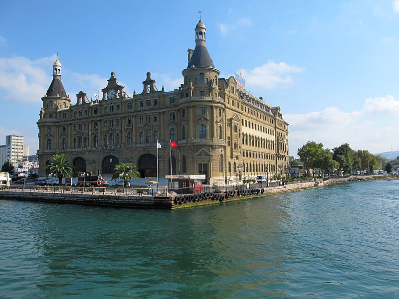 File:Haydarpaşa Terminal.JPG