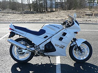 <span class="mw-page-title-main">Honda VFR750F</span> Type of motorcycle