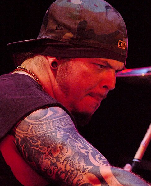 File:Iggor Cavalera in Sao Paulo, 2006 (cropped).jpg