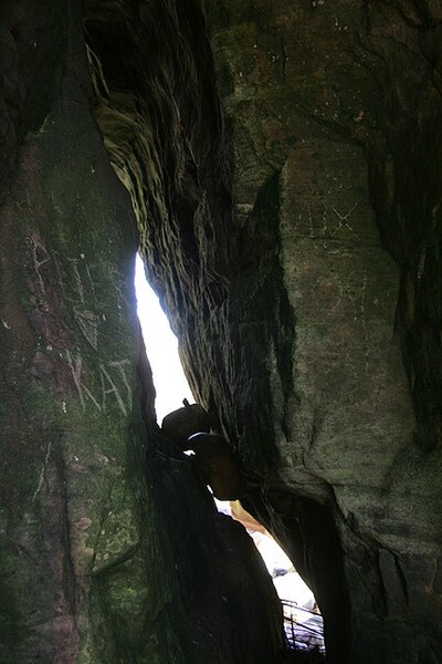 File:Inside a small cave at Fisherman's Head - geograph.org.uk - 1533997.jpg