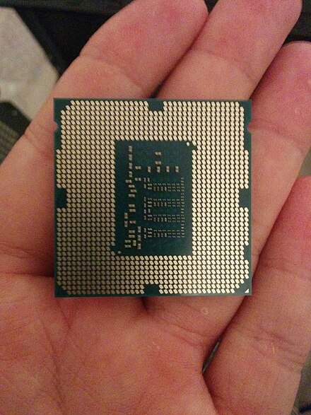 Intel Xeon E3-1220 v3 CPU, pin side