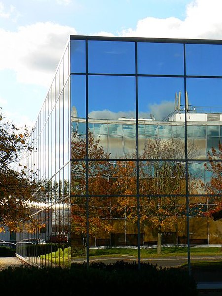 File:Intergraph (west), Delta Business Park, Swindon (3) - geograph.org.uk - 598722.jpg