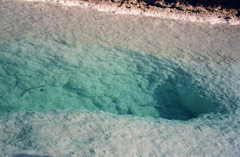 File:Iran - Désert de sel - Salt desert (9261280496).jpg