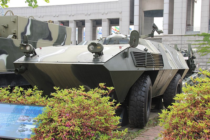 ファイル:KM900 Light Armored Vehicle (Korea).jpg