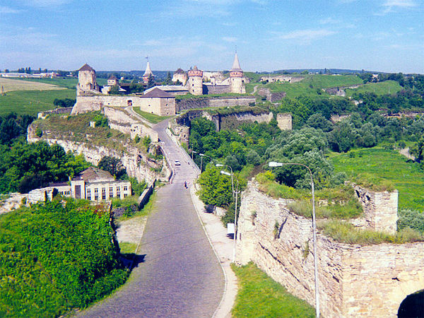 The Kamianets-Podilskyi Castle. The bastion on the right was guarding the bridgehead leading to the fortress. In the far right the "New Castle" is vis