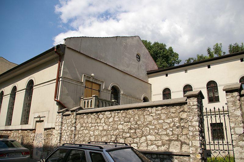 File:Krakow synagogue 20070805 1112.jpg