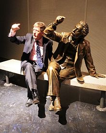 Ed Krupp with an Albert Einstein statue at Griffith Observatory Krupp and Einstein.jpg