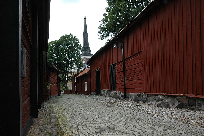 File:Kyrkbacken, Västerås1002.jpg