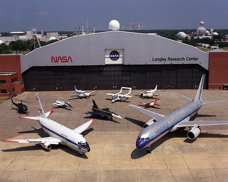 File:Langley Research Center aircraft - EL-1996-00055.jpeg