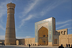 Главный вход в мечеть
