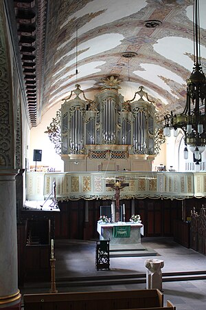 Leer - ev Lutherkirche - Kirche - Innenraum 1.jpg