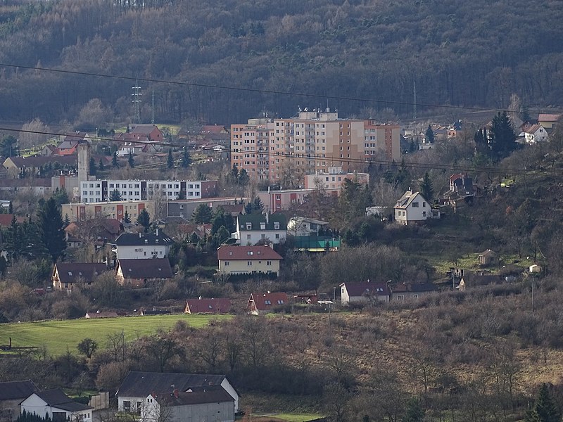 File:Libčice nad Vltavou-Chýnov, z Máslovic (01).jpg