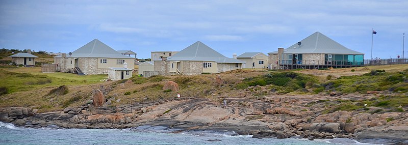 File:Lighthouse keepers cottages Cape Leeuwin.jpg