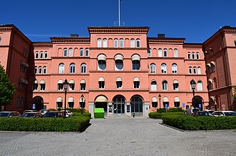 Kanslihuset vid före detta Göta livgarde vid Linnégatan i Stockholm.