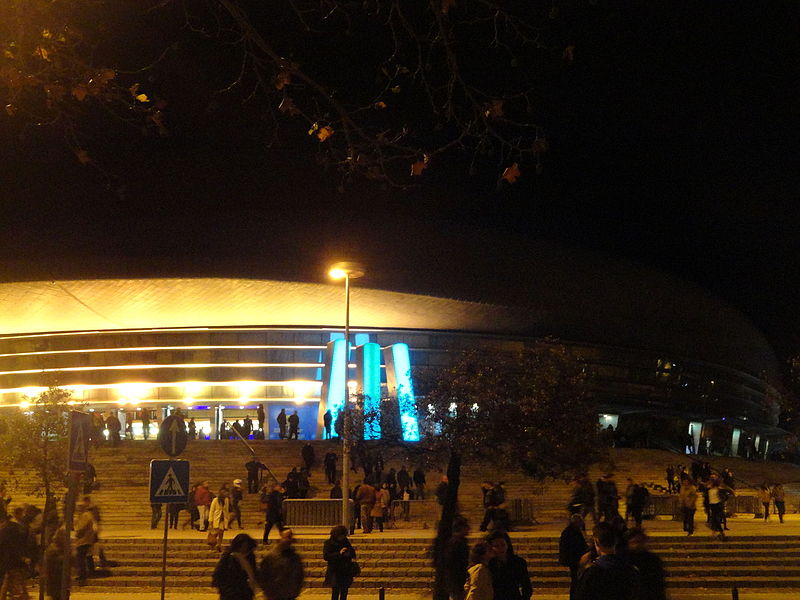 File:Lisbon at night (24577325771).jpg