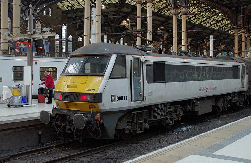 File:Liverpool Street station MMB 29 90013.jpg