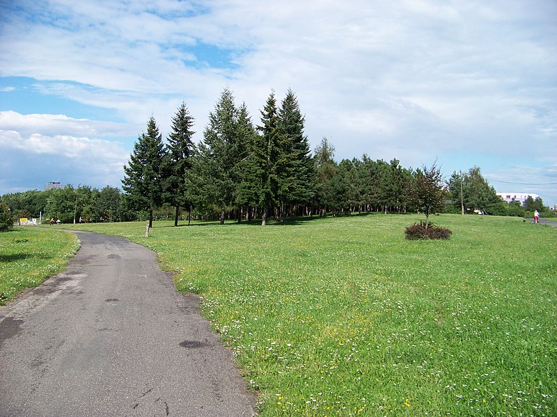 File:Malešický park (02).jpg