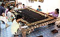 Mandalay-Sein Myint Tapestry-06-Stickerinnen-gje.jpg