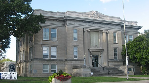 Marion County Courthouse in Salem