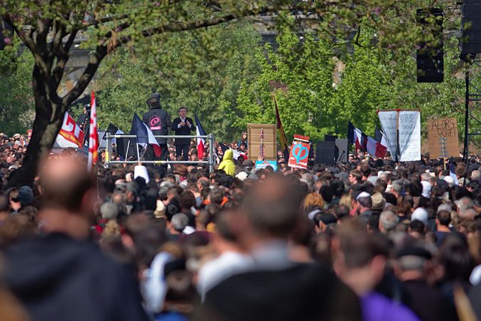 Français : Meeting politique de Jean-Luc Mélenchon à la prairie des Filtres de Toulouse, le 16 avril 2017. English: Political meeting of Jean-Luc Mélenchon in Toulouse, on 16 April 2017.