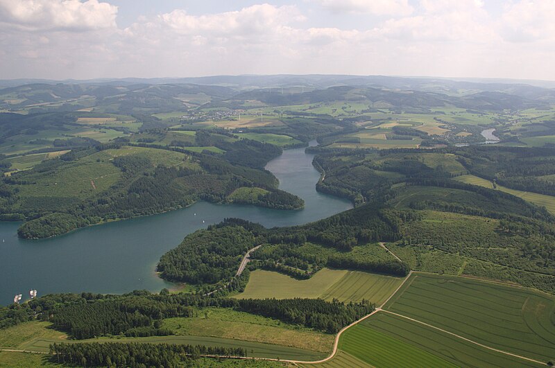 File:Meschede Hennesee Sauerland Ost 785 pk.jpg