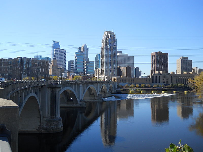 File:Minneapolis from the Central Avenue Bridge.JPG