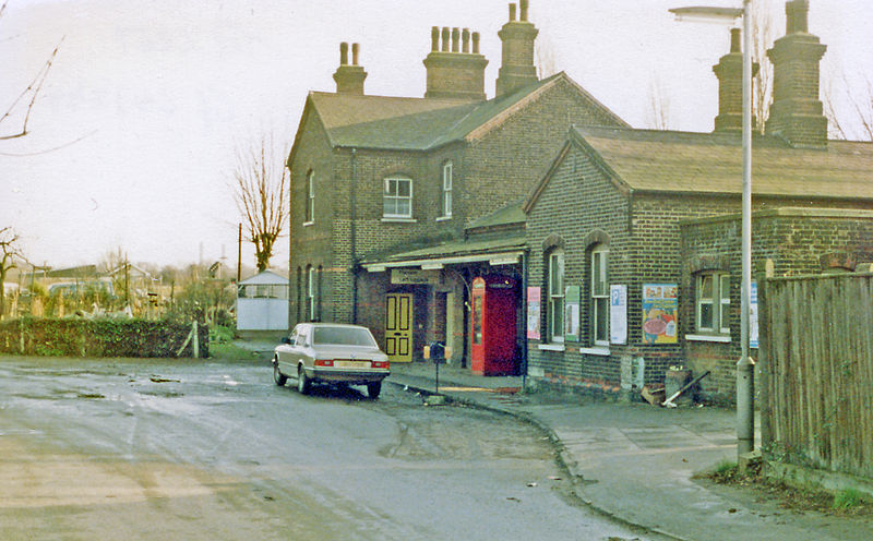 File:Mitcham Junction station 1983 geograph-3788434-by-Ben-Brooksbank.jpg
