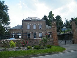 Gemeentehuis en school