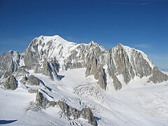 De top van de Mont Blanc, op de grens tussen Italië en Frankrijk, is met zijn 4 810 meter de top van de Unie