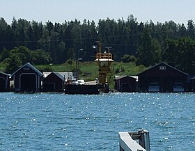 Ferry desde Mossala al muelle de Björkö.