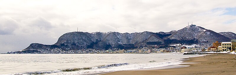 File:Mt. Hakodate view from Omori Beach 20080114-001.jpg