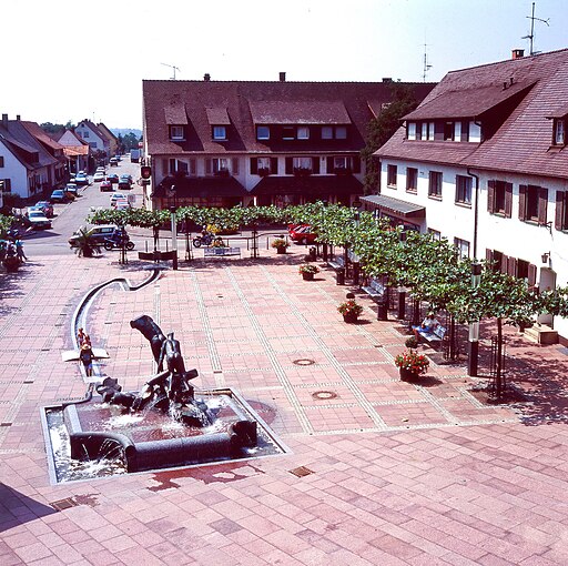 Neuenburg Rathausplatz 2