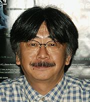 Portrait de Nobuo Uematsu.
