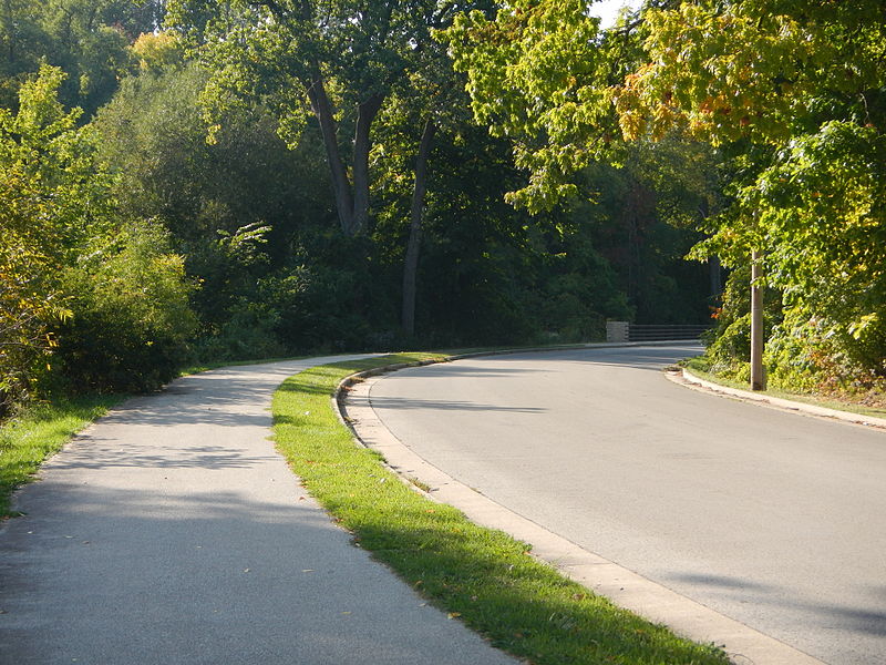 File:Oak Creek Parkway 9.JPG