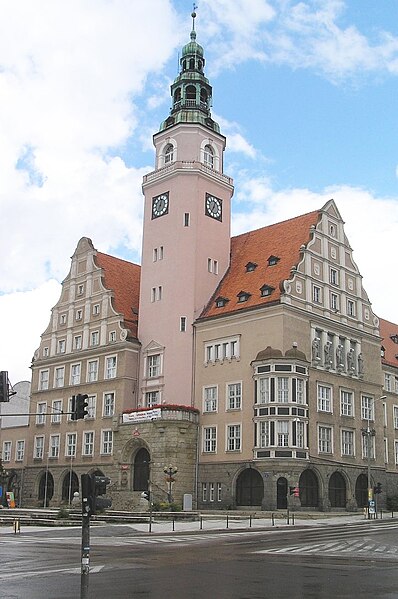 File:Olsztyn Ratusz.jpg