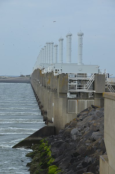 File:Oosterscheldekering 2016 3.JPG