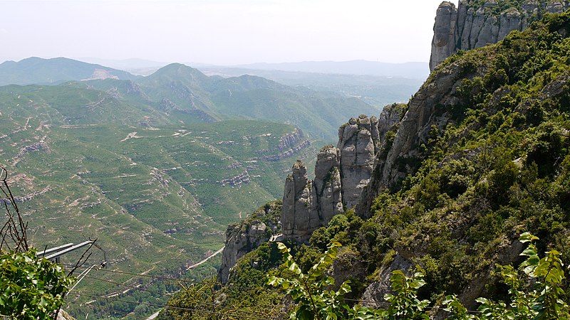 File:P1110079 Montserrat, la Serra de Montserrat (6350643395).jpg