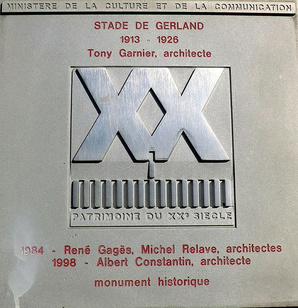 File:Panneau Patrimoine du XXe siècle à Gerland.JPG