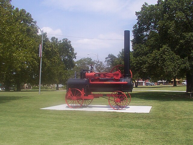 Peerless Steam Threshing Engine (Corliss engine) on Static Display at Pawnee County Courthouse
