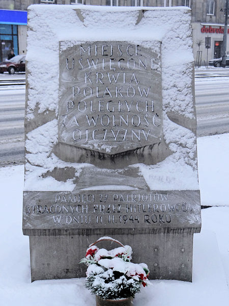 File:Place of National Memory at 84, Solidarności Avenue in Warsaw - 03.jpg